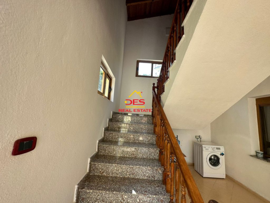 Bild 7 – Zum Verkauf: Zweistöckiges Haus in der Nachbarschaft Hajro Çakërri, Vlora