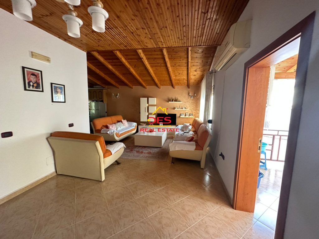 Bild 9 – Zweistöckiges Haus in der Nachbarschaft Hajro Çakërri, Vlora zu verkaufen