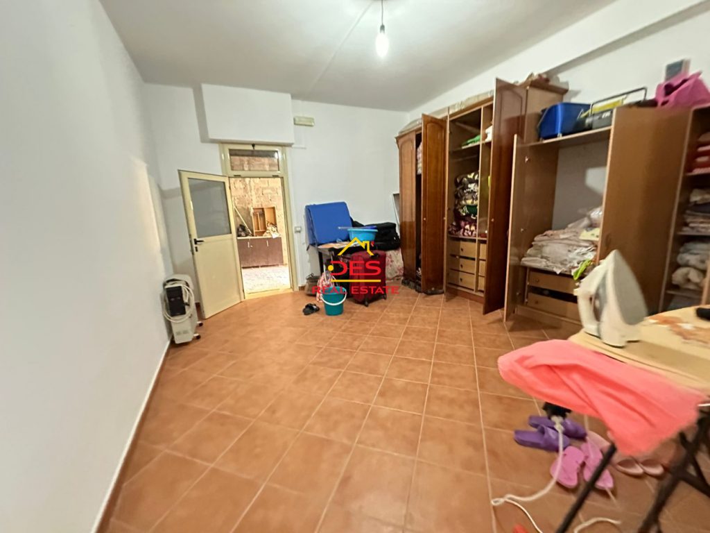 Bild 11 – Zum Verkauf: Zweistöckiges Haus mit einem Keller in Orikum