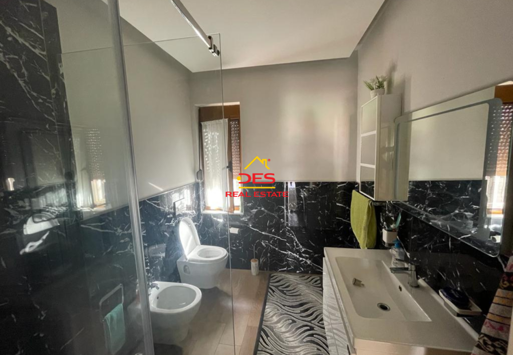 Bild 9 – Zu verkaufen: 2 private Häuser 3+1 am alten Strand, Vlora