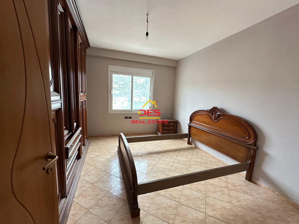 Bild 1 – 2+1 WOHNUNG ZU VERKAUFEN IN DER NÄHE DES REGIONALKRANKENHAUS, VLORA